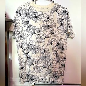 Goodfellow medium floral t-shirt